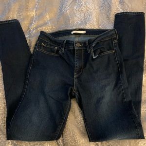 Levis 711 Shaping Skinny Jeans